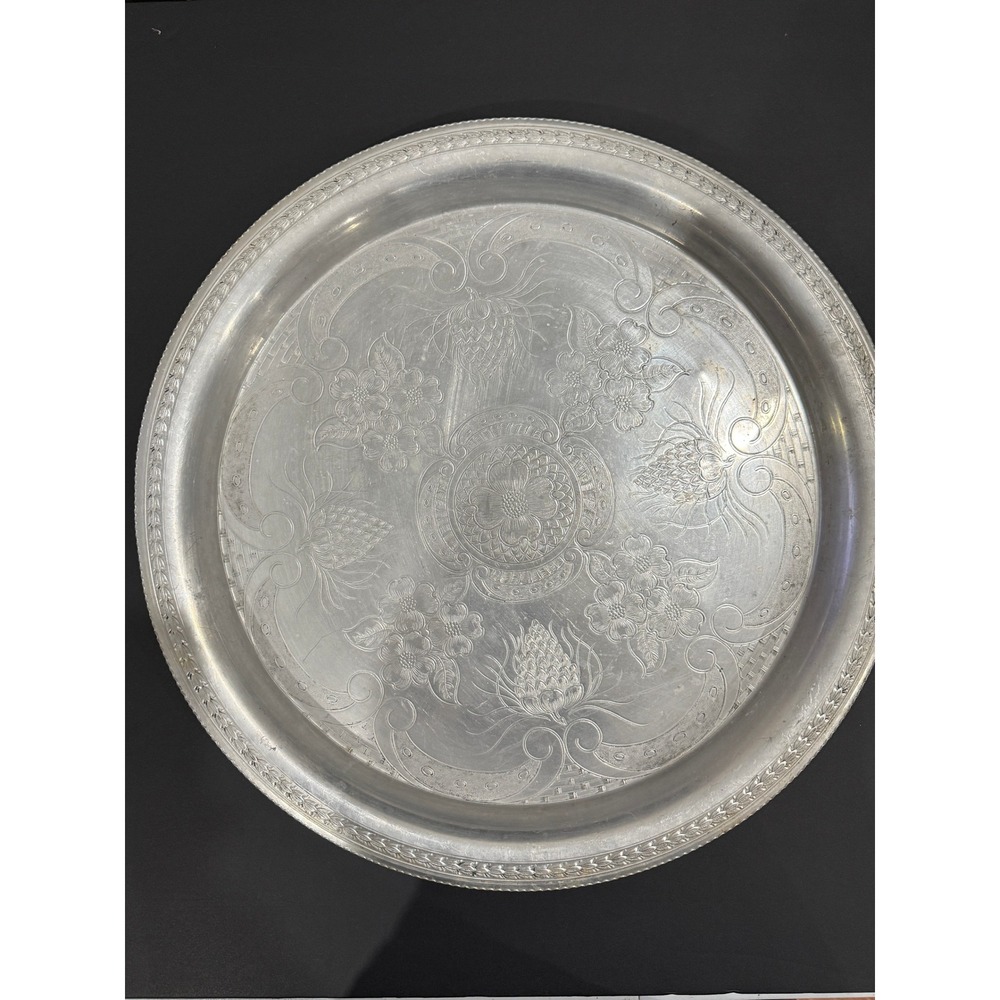 Vintage-Style Embossed Aluminum Floral Serving Tray –‎ Decorative Home Accent